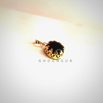 Silver Crown Black Round Akik Locket
